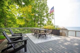 Hummingbird Beach House-Family Friendly - 9