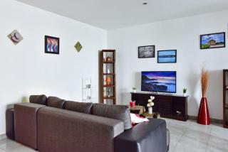 Spacieux 55m2, tout confort, au calme et climatisé - 9