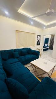 Opulent One Bed Escape Bahria Town Lahore - 9