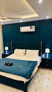 Opulent One Bed Escape Bahria Town Lahore - 8