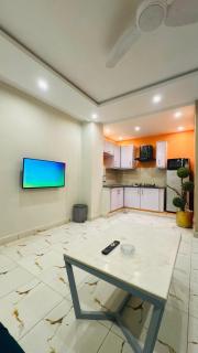 Opulent One Bed Escape Bahria Town Lahore - 7