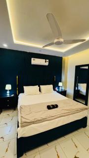 Opulent One Bed Escape Bahria Town Lahore - 6