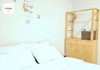 Mango Moon Phuket Art Haus 1 BR Near Central Phuket - 5
