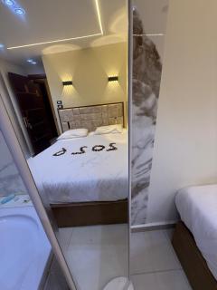 Middle east pyramids veiw &jacuzzi - 7