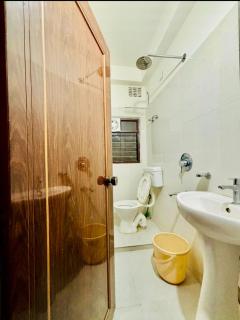 Backpackers Bunkhouse Siliguri 5Bed TOGETHER STAY - 1