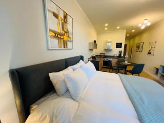 Comfy apartment with a balcony by the sea - 1