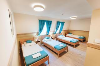 Castle Park Suites - 9