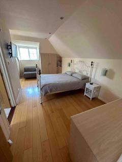 Three Bedroom Family Holiday Home With Gym! - 5