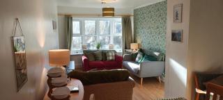 Willow View- Family & Contractor Home - Sleeps up to 5 Adults - Free Parking- Riverside Views - 0