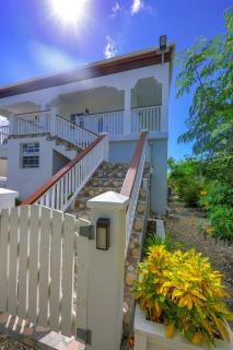 Ocean View Hillside Apartment - 9