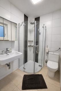 Ferienwohnung "Sorgenfrei" in Coburg ! - im EG mit Privatparkplatz & Balkon - 6