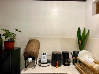 New Peaceful Studio House, Center of General Luna - 8