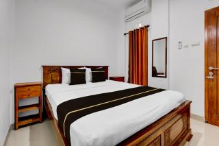 OYO 95088 Homestay Omah Pring - 0