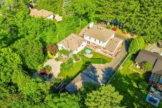 Charlotte Garden Bed and Breakfast - 6