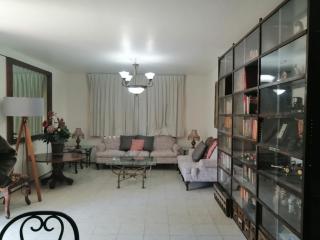 Casa Colomos, a residential area with a garden - 4