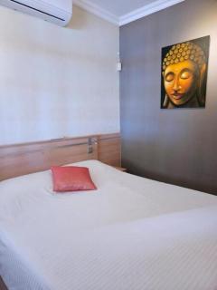 Immaculate Penthouse 2BR, Beach, and Pool - 6