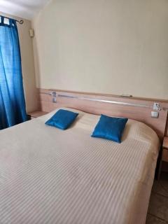 Immaculate Penthouse 2BR, Beach, and Pool - 2