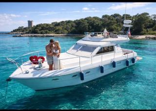 Ferretti 36 ' Bateau à Quai Vieux-Port Cannes Festival La Croisette - Cannes - 7
