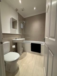 Bright Flat Close To University - 3