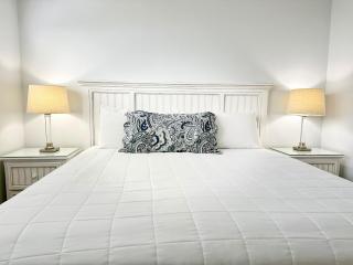 IS6-2 Bd Beachfront - King Beds in Both Bedrooms! - 4