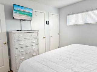 IS6-2 Bd Beachfront - King Beds in Both Bedrooms! - 3