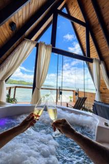 Chalé Beira da Lagoa Jacuzzi, Lareira e Piscina - 3