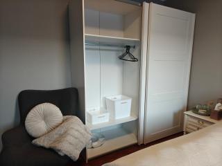 Bright & Spacious Apartment by the Sea, Free Parking, 10min to Airport, 12min to Ålesund - Ytterland - 4