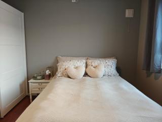 Bright & Spacious Apartment by the Sea, Free Parking, 10min to Airport, 12min to Ålesund - Ytterland - 7