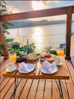 Chalé Beira da Lagoa Jacuzzi, Lareira e Piscina - 7