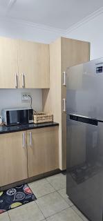 The Sanctuary - Modern 2Bed Maisonette in Secure Foxdale Estate Solar Wi-Fi Garden - 2