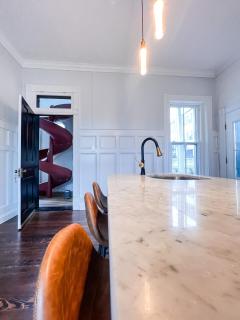 Maryland Luxury Downtown Manor - 1