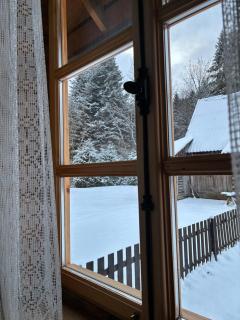 Nad Mikowym Potokiem - wydzielona część drewnianego domu z osobnym wejściem i ogrodem - 9