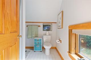 Big Red Cottage with Overflow Unit Near Sunapee and New London - 2