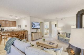 Freshly Updated Condo, across the street from the resort Edel O apts - 0