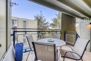 Freshly Updated Condo, across the street from the resort Edel O apts - 4