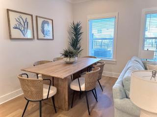 Coastal Retreat, 1 Mile to Beach, Pool & Golf Cart - 3