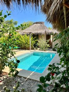 Casa Terra - Tropical Rustic Cabins with Pool - 8