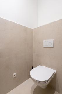 Modern Long-Term Apartment with Balcony - 4