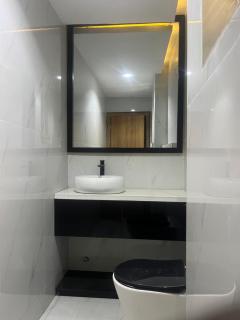 Modern 2 Bed Apartment - VI Lagos - 6