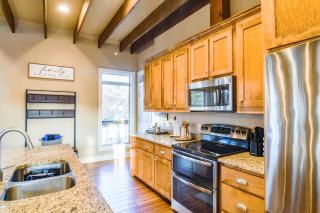 Paradise Point - 4BR Lakefront Haven Dock, Kayaks, & Cozy Firepit - 5