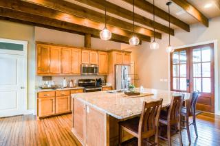 Paradise Point - 4BR Lakefront Haven Dock, Kayaks, & Cozy Firepit - 4