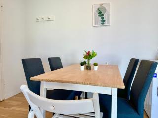 Modern Apartment with Balcony near Vienna - 9