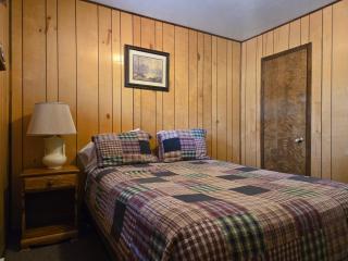 Northwoods Cabins - 8