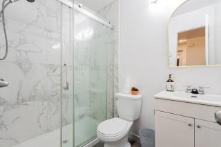 Griffintown Central 2BR Near Old Port & Downtown - 3