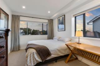 Stylish Townhouse - 5