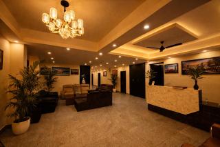 Hotel Oxygen Bloom-Near Noida Sector 18 Metro - 5
