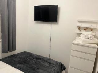 Pats Place - 5