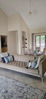 Foxhaven - Executive 3-Bed Big Garden Solar - 9