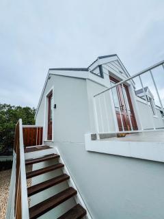 Luxury Loft Coastsl Retreat and River Walk - 1