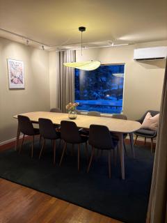 Iconic City skyline Views by Arctic Cathedral, 5BR Home - 4